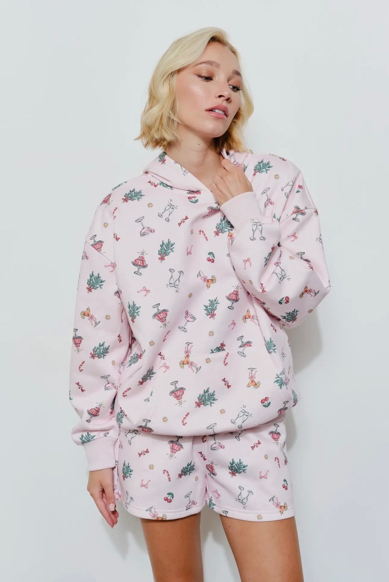 Mistletoe Cheer Sweat Shorts