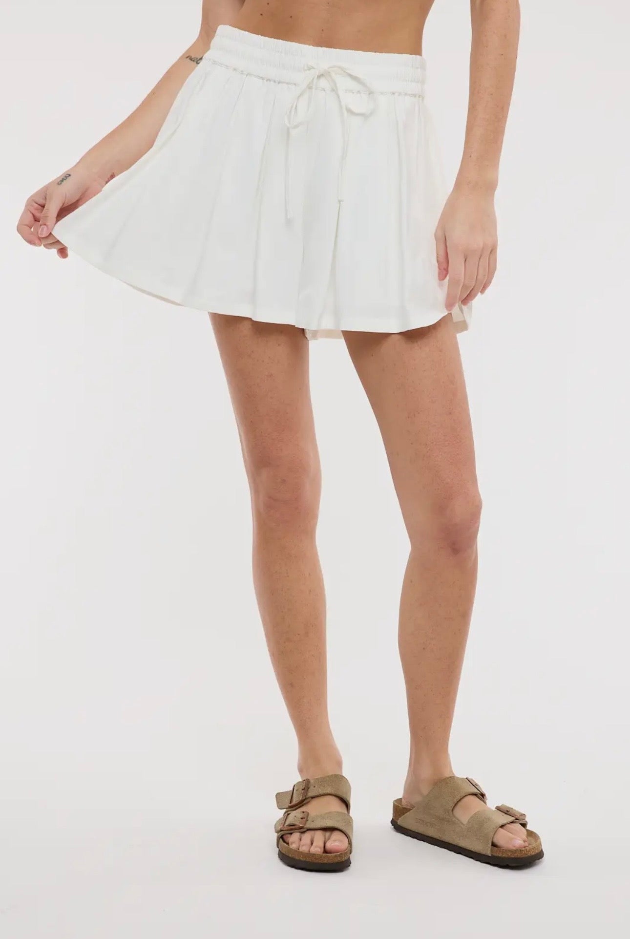 Flutter Shorts - Off White