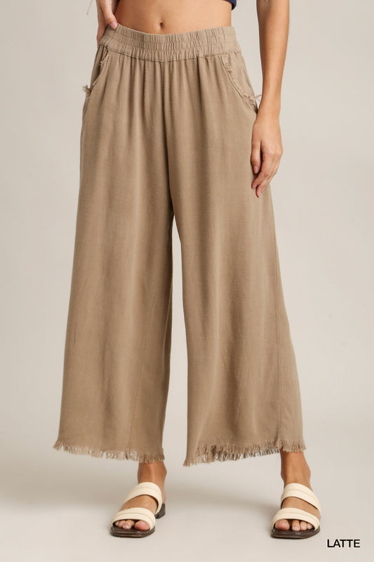 Traveler Pant in Latte